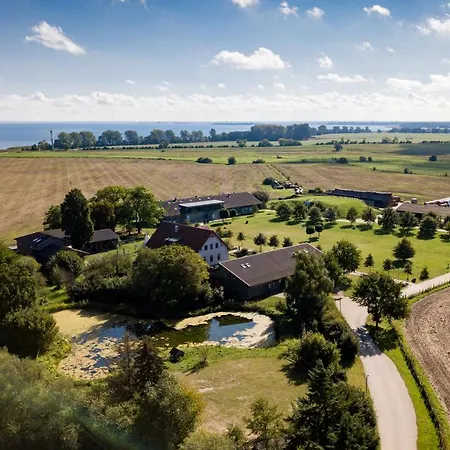 펜션 Gutshaus Landwert Hof Stahlbrode